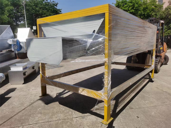 �ς}�p�S����ݔ�͙C�l���������ʂ�l؛